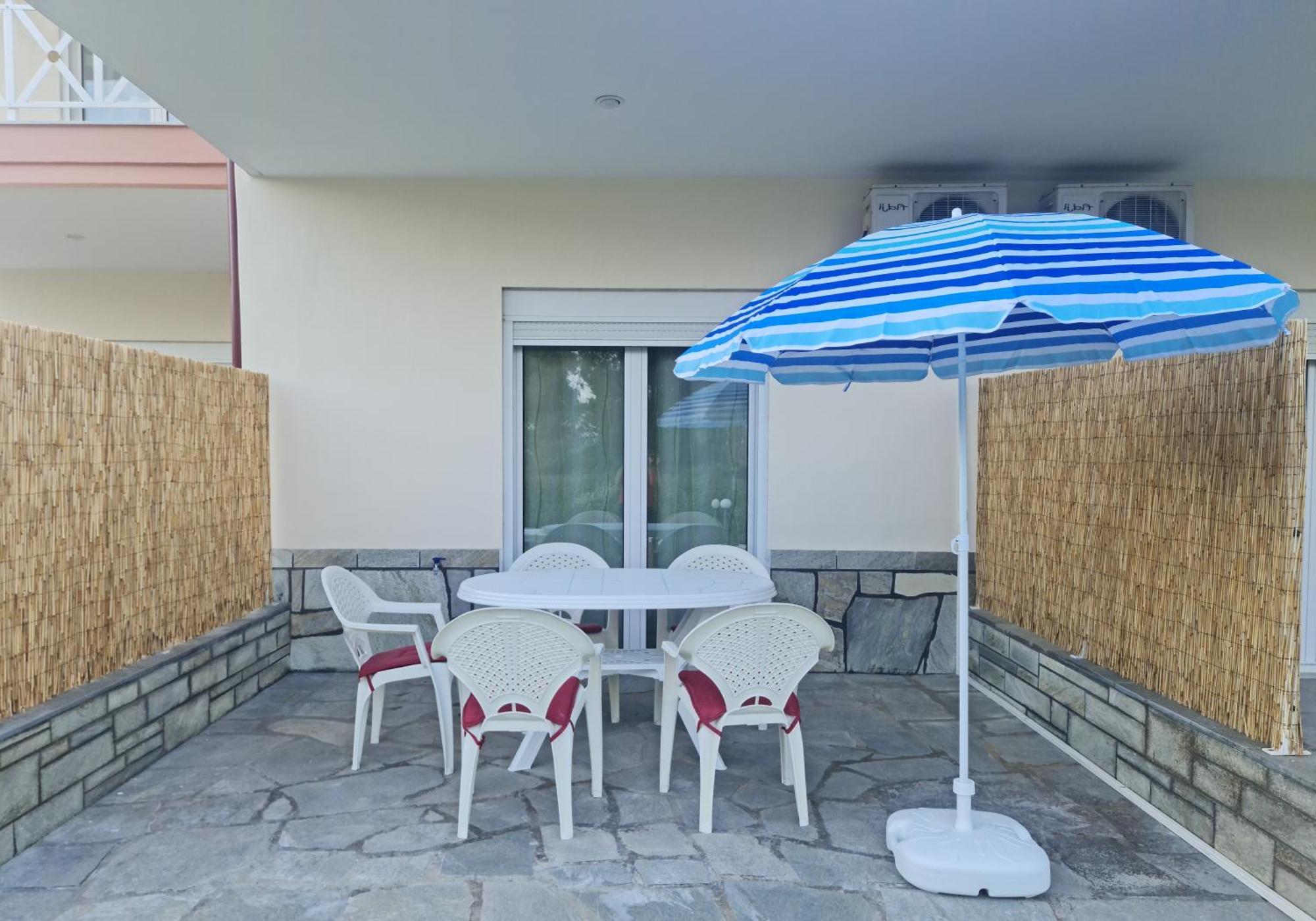 Apartments 4 You Палиури Номер фото